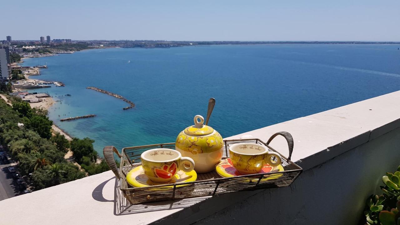 Amanda's Panorama Apartment Taranto Bagian luar foto